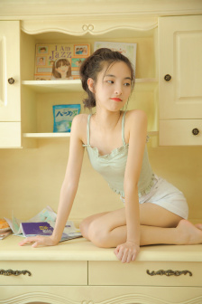 女同舌吻